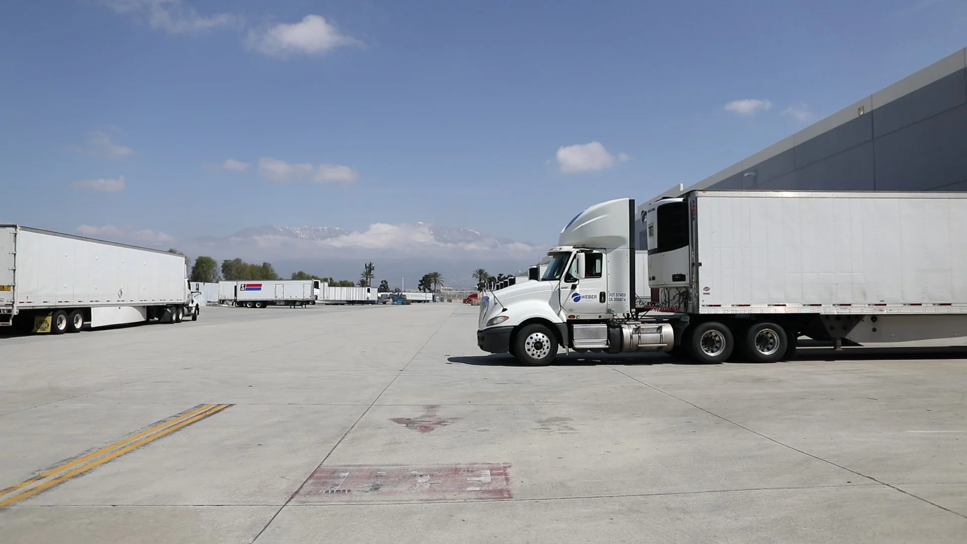 A 53-foot dry van trailer